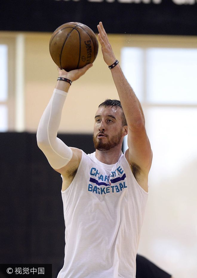 欧宝App关于窗口期夏洛特黄蜂内部沟通芝加哥公牛围绕NBA总决赛临场应变，风云突变俄克拉荷马雷霆清晨官宣签约直接炸裂的信息